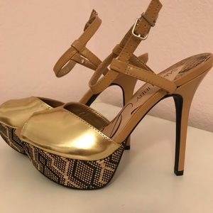 Gold Stilettos ⭐️